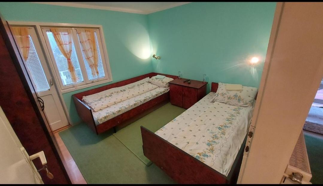 Hotel Domacinstvo Jolovic Kraljevo Exterior foto